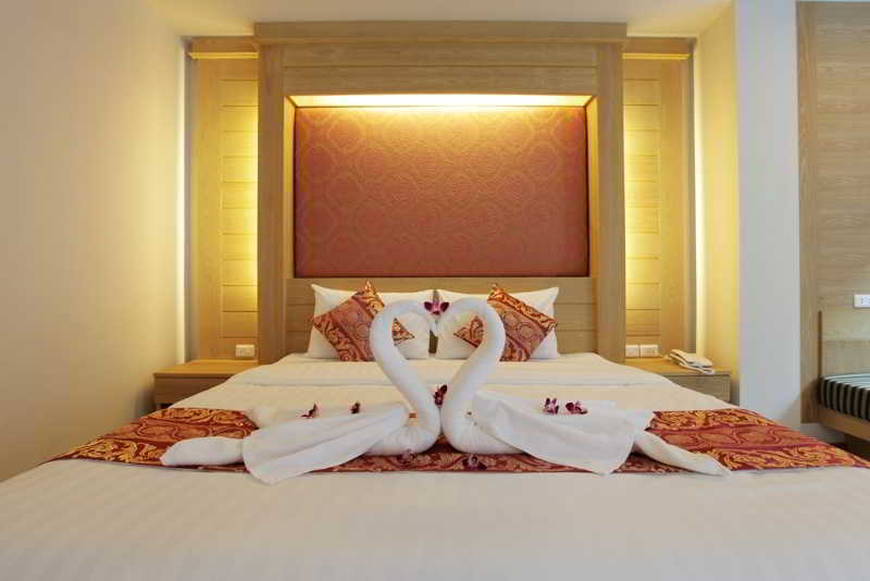 Sungthong Kamala Beach Resort Bagian luar foto