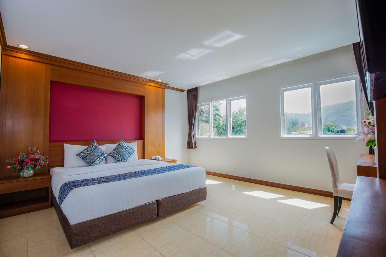 Sungthong Kamala Beach Resort Bagian luar foto