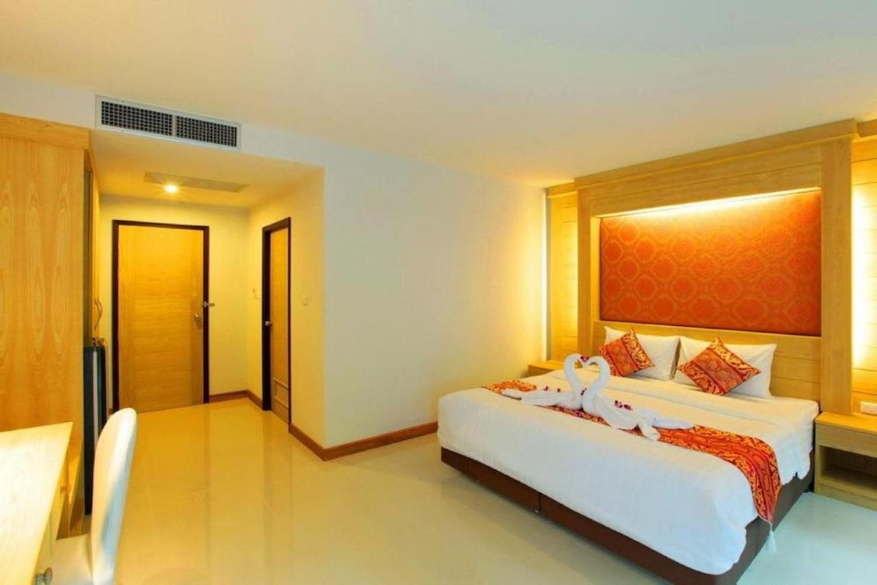 Sungthong Kamala Beach Resort Bagian luar foto